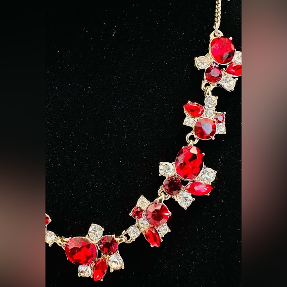 Lady In Red - Picture 2 of 4